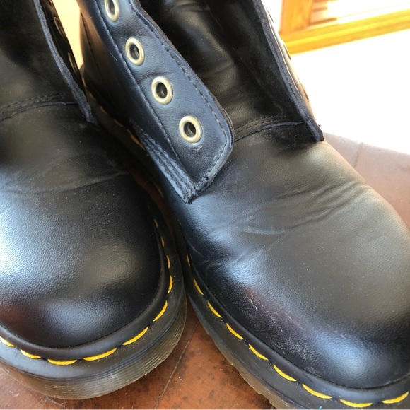 DOC MARTENS Black Boots Classic  🖤 - Picture 7 of 12
